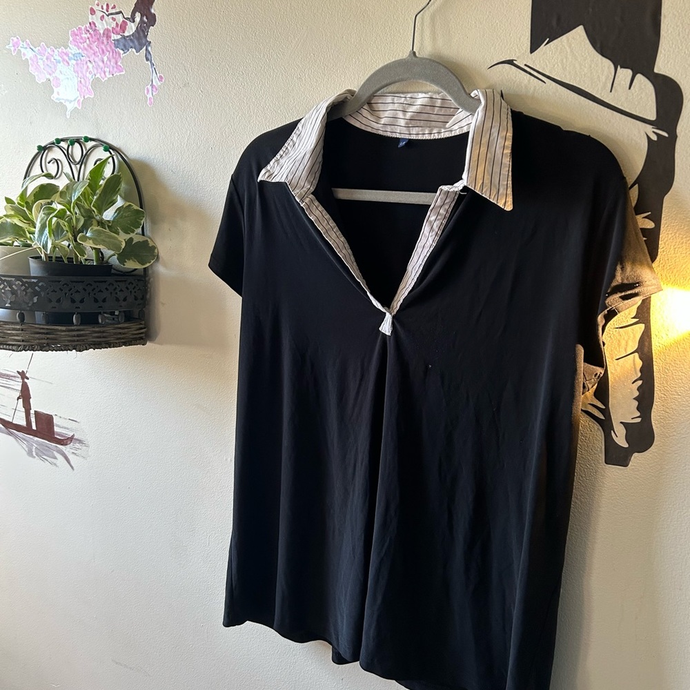 Black and White Stripped Collar Shirt